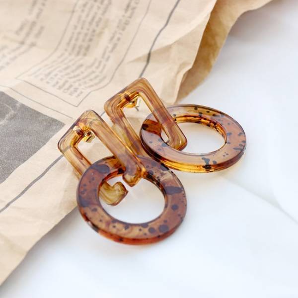 本当に300円？3COINSのおしゃかわレオパード柄アクセサリー4つ