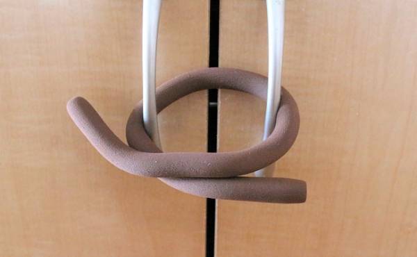 【100均】変幻自在！くねくね自由に曲がるコレ、超便利なんです！