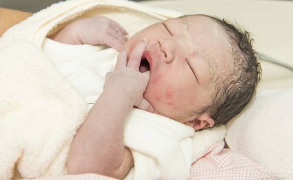 4度目の出産なのにまだ！？まさかの陣痛が遠のいてしまい…【体験談】