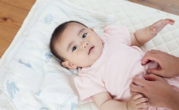 赤ちゃんがねんねのころのお気に入りの「ふれあい遊び」はコレでした！