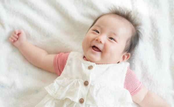 赤ちゃんがねんねのころのお気に入りの「ふれあい遊び」はコレでした！