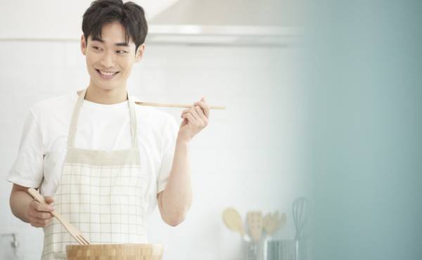 小泉進次郎氏の育休取得に賛否！？男性の育休の実態と助成金