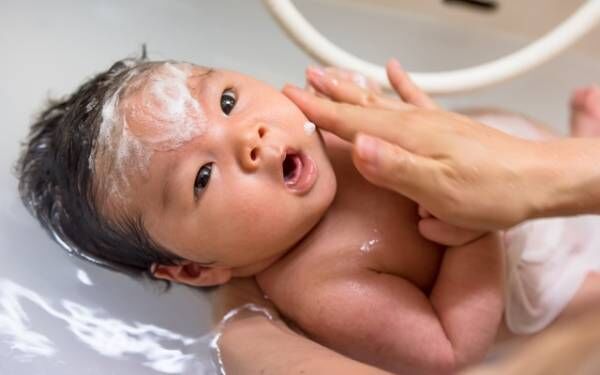 お風呂は毎日入らなくていいの 小児科医がムダ育児を省きます お風呂編 ラクに楽しく 特集 2019年12月7日 ウーマンエキサイト 1 2
