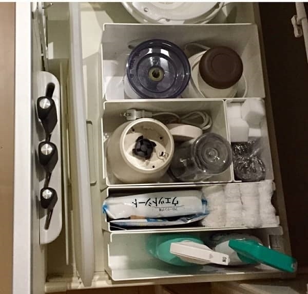 【ズボラ収納】100均グッズと〇〇でキッチンのデッドスペースが消えた