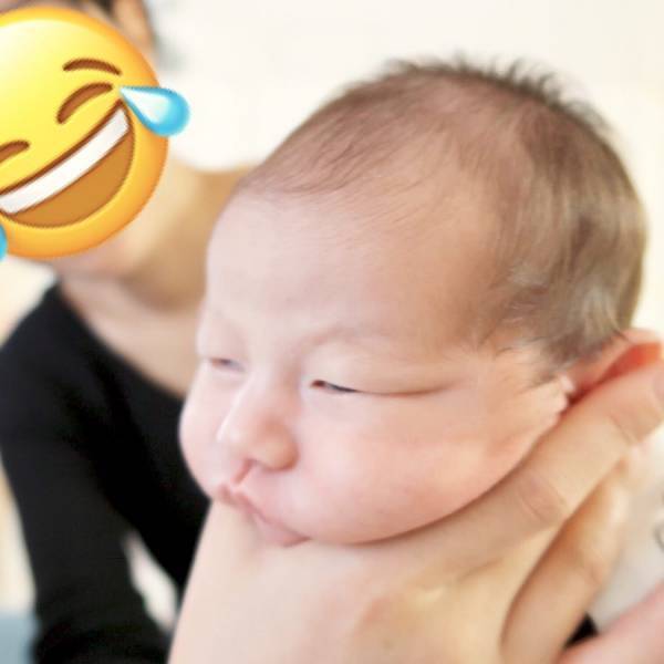 ジワる人続出！ゲップ待ち赤ちゃんのかわいい表情大集合♡