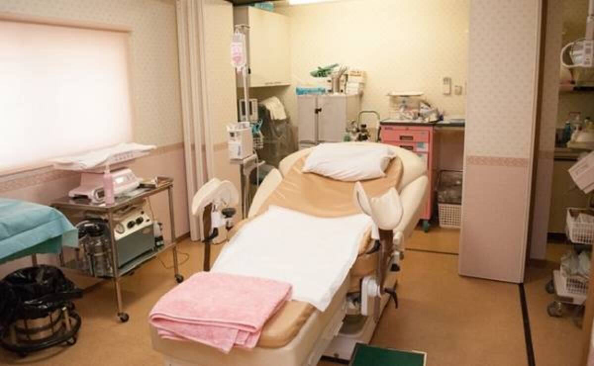 分娩室で隣の妊婦さんがパニック 自分の陣痛を忘れた出産体験談 19年11月16日 ウーマンエキサイト 1 2