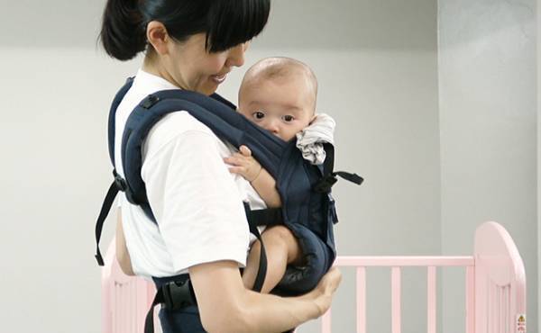 劇的にラク！ ベルト式抱っこひもの正しい装着方法【助産師監修】