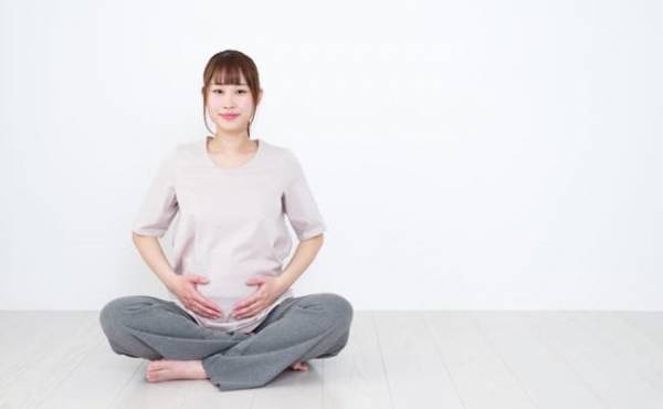 硬い体に運動不足…妊娠中にストレッチをしても大丈夫？【助産師に相談】