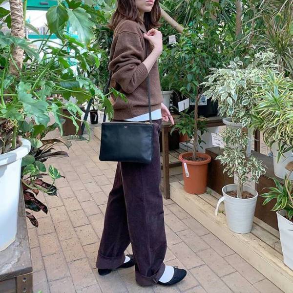 【ユニクロ】コスパもカラーも最高！買って正解の「神セーター」は？