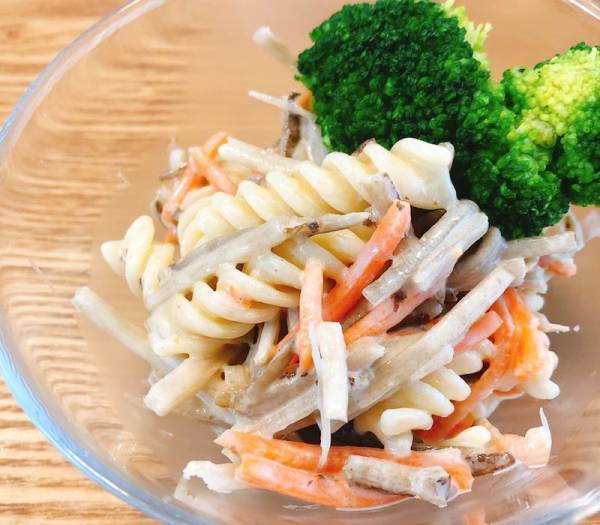 【業務スーパー】え、1kgも入って398円！？話題のサラダが絶対買い