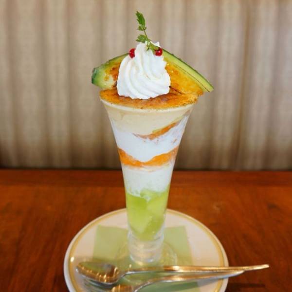 「ファミレス史上最高」とバズったあのパフェの新作がおいしすぎてヤバい