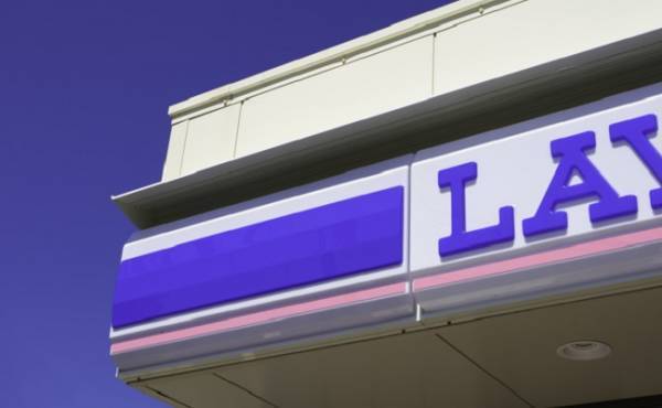 こっちも最高かよ！コンビニで買えるソフトが糖質50%オフなのに大満足