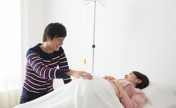 いきんだときの失禁問題！出産に立ち会う夫に見られたくない…【体験談】