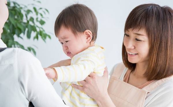 入園3週間後に夜泣きと歯ぎしりが…保育園に慣れるまでの親子奮闘記