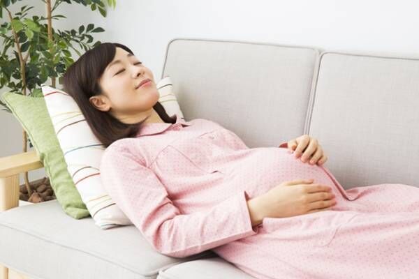 妊婦の仰向け寝はいつまで大丈夫 胎児に影響はあるの 19年8月19日 ウーマンエキサイト 1 2