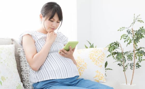 帝王切開の費用は自然分娩とどう違う？医療保険の対象になるってホント？