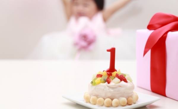 感動！娘1歳の誕生日、パパから突然のサプライズ【体験談】