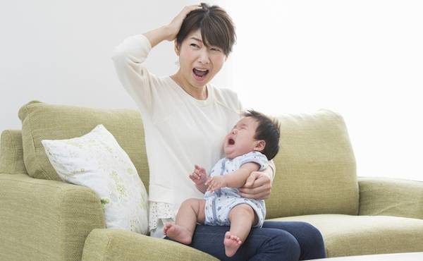 読めばラクになる！赤ちゃんが寝なくてイライラする気持ちをおさえる方法