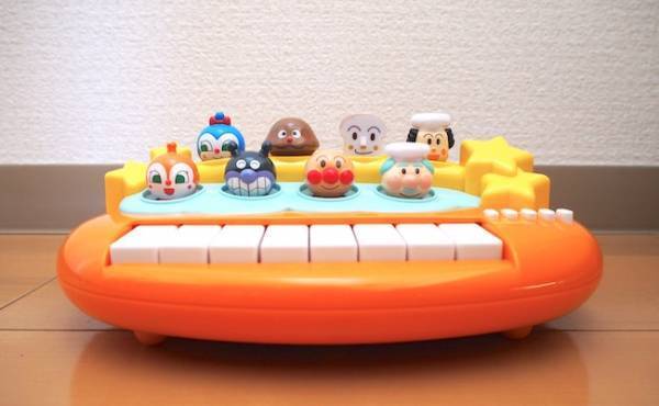 初めてのピアノにぴったり！「アンパンマン おそらでコンサート」