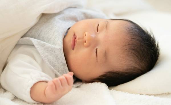 これで寝かしつけがラクになった！ わが家のたった2つの習慣【ラクに楽しく♪特集】