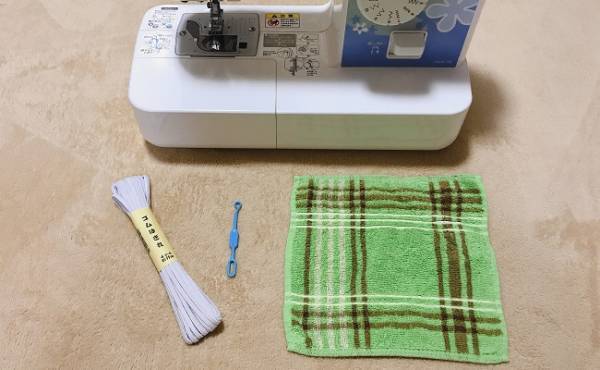 超簡単2ステップ！タオルハンカチでできる「手作りスタイ」が便利♪