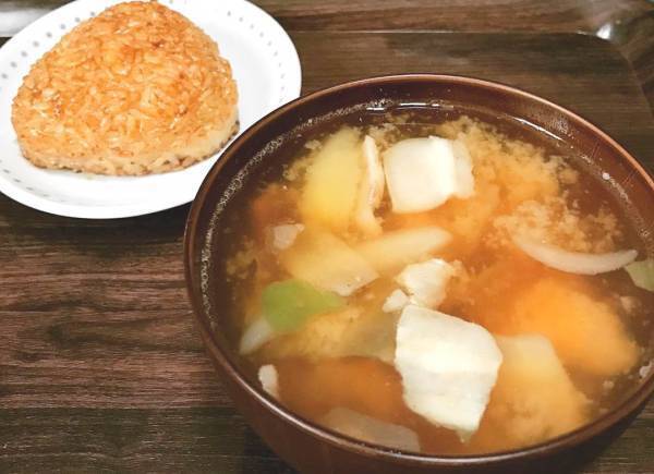 これはヒット商品すぎる！セブンイレブンの「肉入りカット野菜」が超万能