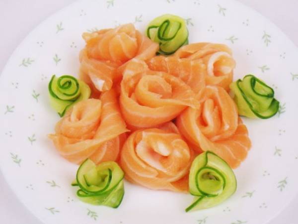 コストコでまず買うべき！とろ旨「刺身用サーモン」がおいしすぎる！