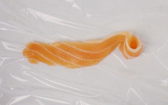 コストコでまず買うべき！とろ旨「刺身用サーモン」がおいしすぎる！