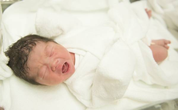 いきむって何？！ 緊張してガチガチの体で臨んだ初出産【ママの体験談】