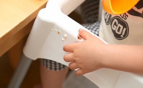 赤ちゃんの遊び食べをやめさせたい！ 私が実践した3つのこと【体験談】