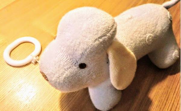 赤ちゃんの寝つきがよくなった！「お休みアイテム」の導入【体験談】