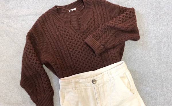 【ユニクロ】きれいめにもカジュアルにも着られる！冬に大活躍のボトムス