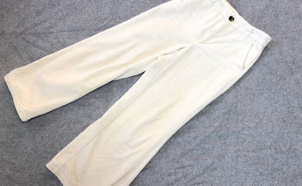 【ユニクロ】きれいめにもカジュアルにも着られる！冬に大活躍のボトムス