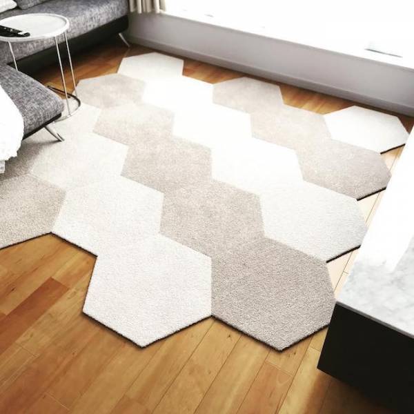 子どもが汚しても安心！1枚ずつ買えて経済的＆おしゃれな「タイルラグ」