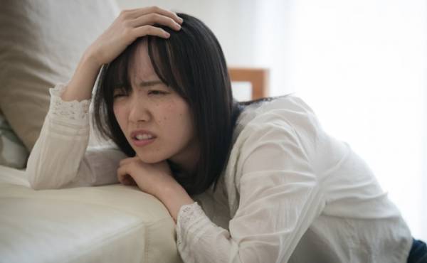 妊娠中の赤っ恥？！ 突然の腹痛の原因はなんとアレだった…！【体験談】