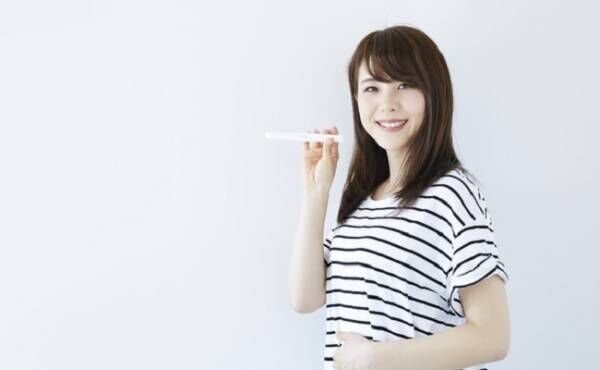 妊娠検査薬と女性