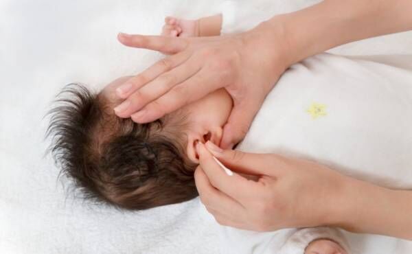意外と知らない 赤ちゃんの耳掃除 耳の外に出ている耳垢をとれば十分 年3月4日 ウーマンエキサイト 1 3