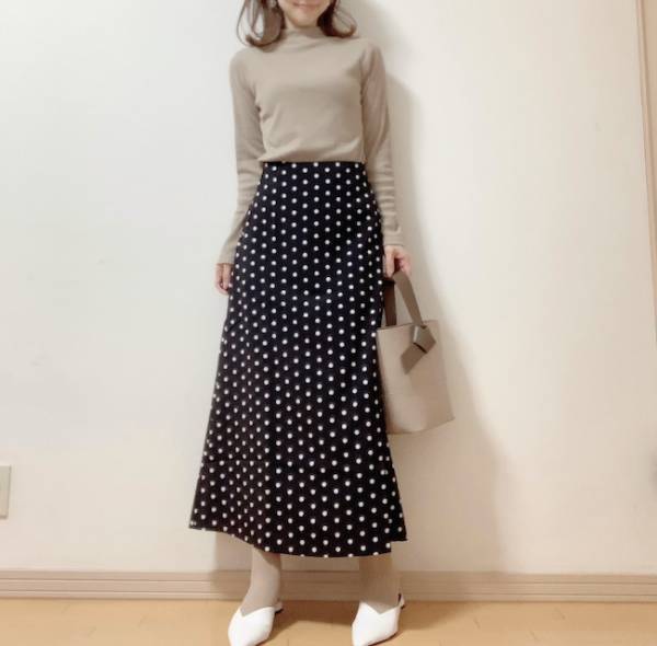 【しまむら】春のマストアイテム！トレンドの肌見せカットソーが980円