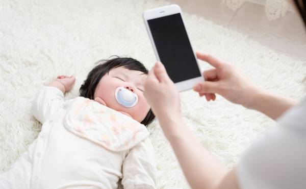 やっぱ便利！80代も夢中！？子どもの成長を家族と共有、育児日記にも◎