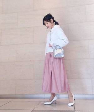 【ユニクロ】シワで悩まない！イロチ買い続出の神スカートを即買いせよ♡