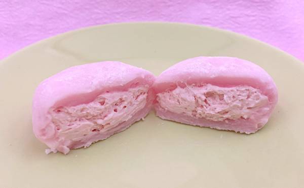 春限定！セブンイレブンの「さくらクリーム大福」で極上のふわふわ体験