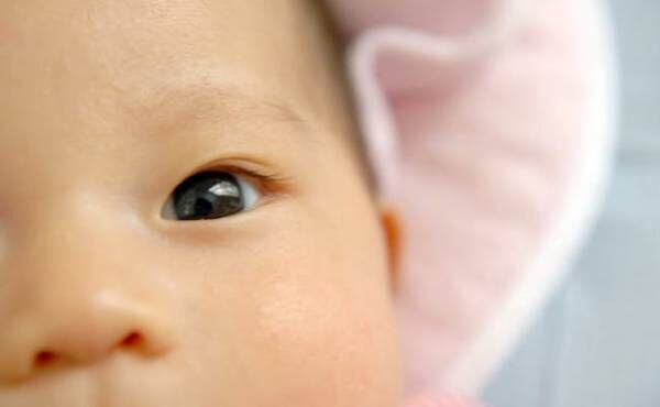 赤ちゃんが目の前の物に無反応 病気 受診の目安は 助産師に相談 年4月9日 ウーマンエキサイト 1 3