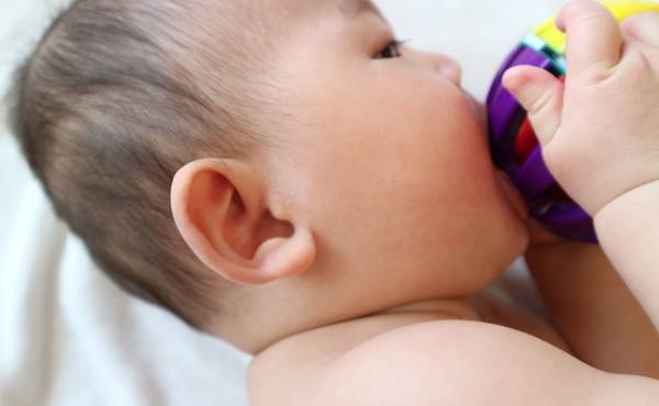 子どもの耳掃除って難しい…！ わが家の「三種の神器」はコレ！