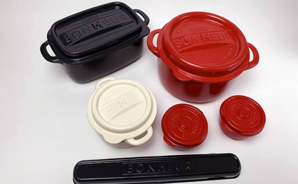 あの鍋に激似！？ ダイソーのランチボックスがクオリティ高すぎ！