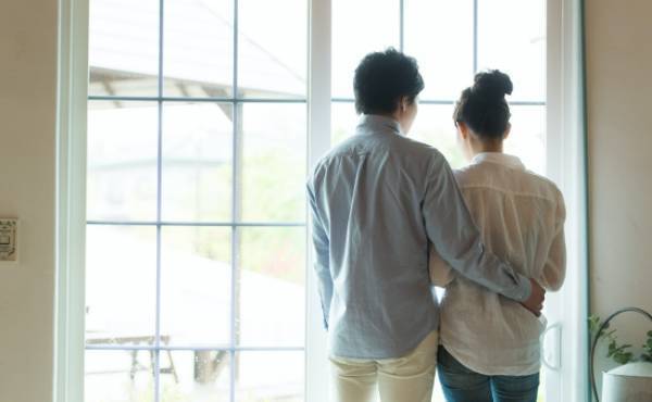 【新型コロナ】不妊治療も延期…→不妊治療助成の制限、44歳未満に緩和