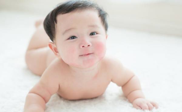 2020年4月に出産を発表した芸能人・有名人一覧