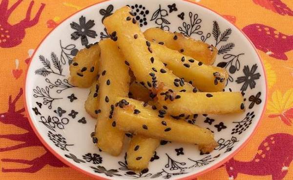 材料3つだけ！甘じょぱ味に手が止まらない！大学いも【管理栄養士監修】