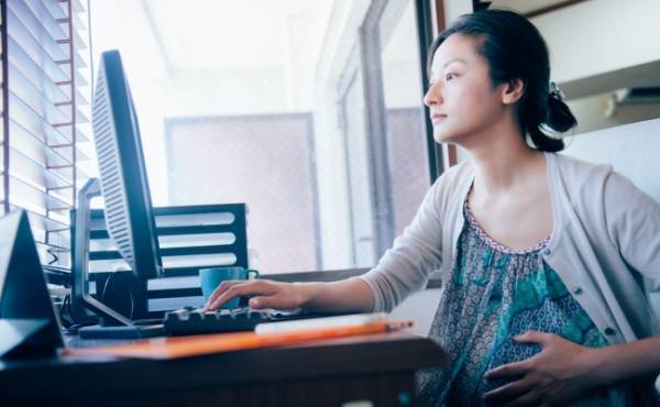 えっ、4人に1人が！？コロナ状況下の妊婦さんの実情に絶句【調査結果】