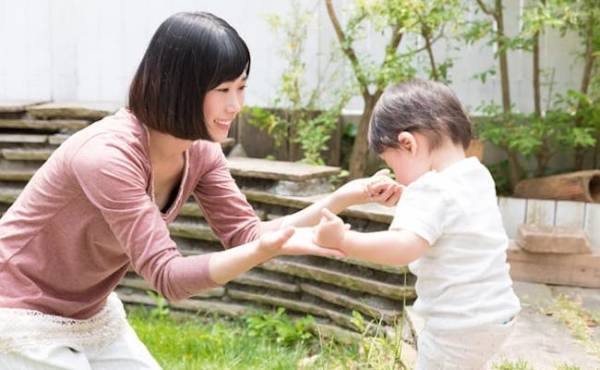 夜中に何度も起きちゃう！寝つけない娘をぐっすり寝かせた方法【体験談】