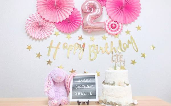 【100均】SNSで大人気！子どもの記念撮影に大活躍だったのはコレ♪